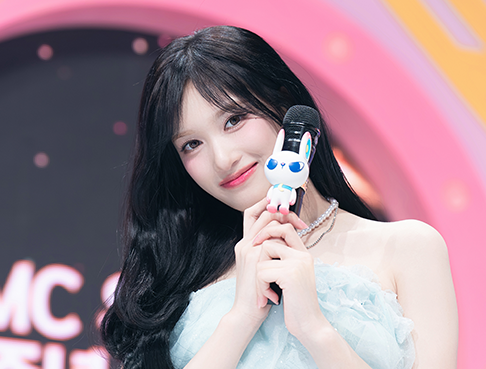 [현장포토] ♥MC 유리성 1주년 축하해♥ - 이서