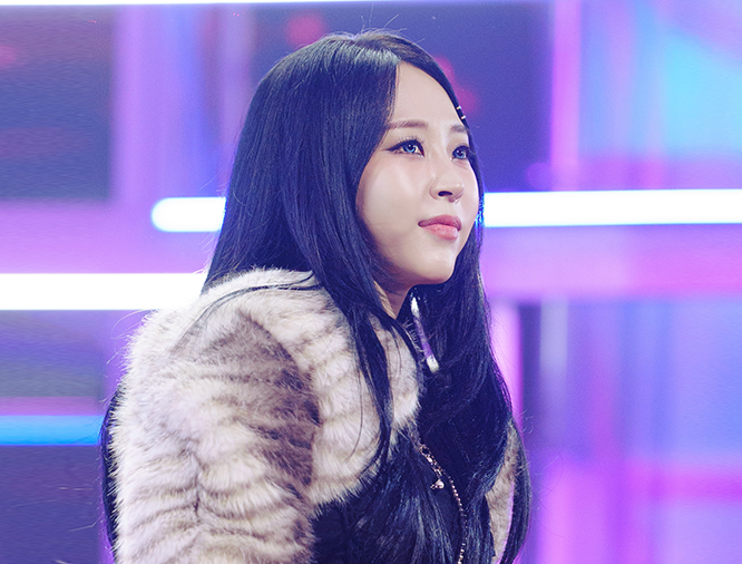 [현장포토] 따스한 잔향 가득한 무대! 문별 (Moon Byul)